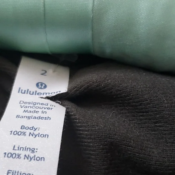 Lululemon Puffer Vest - Picture 4 of 6
